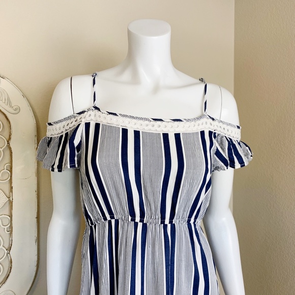 ❌SOLD❌ Pink blush | Blue and White Striped Maxi Dress | Size: S - Picture 2 of 9